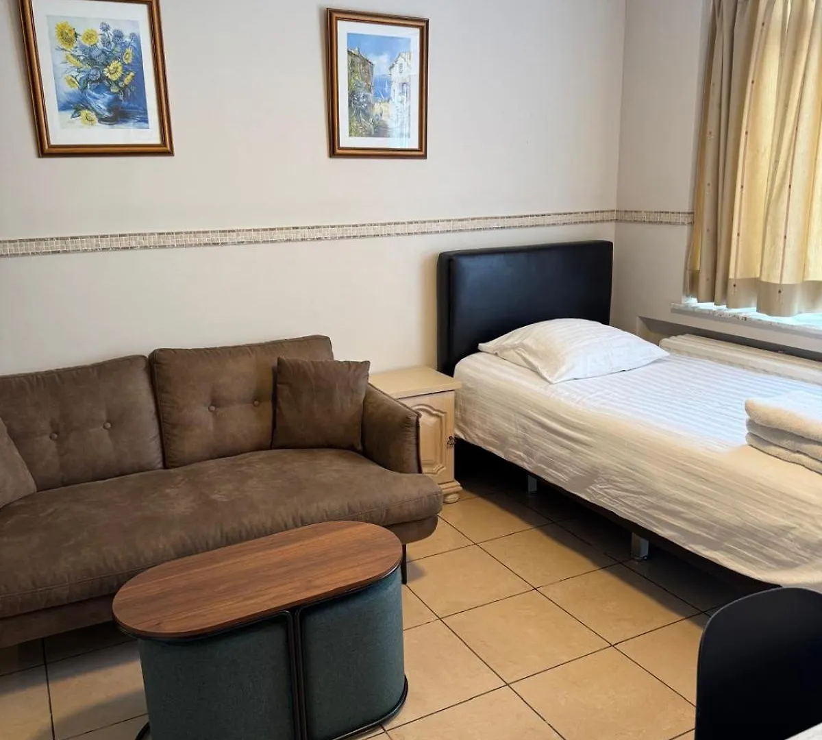 ***  Aparthotel Residence Bara Midi Saint-Gilles Бельгия